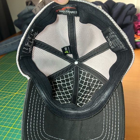 2008 Official UFC a-flex trucker hat - Picture 6 of 10